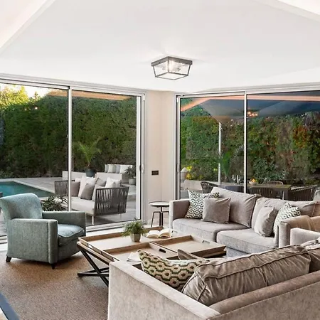 - 3-bedroom With Pool And Mountain View Вилла