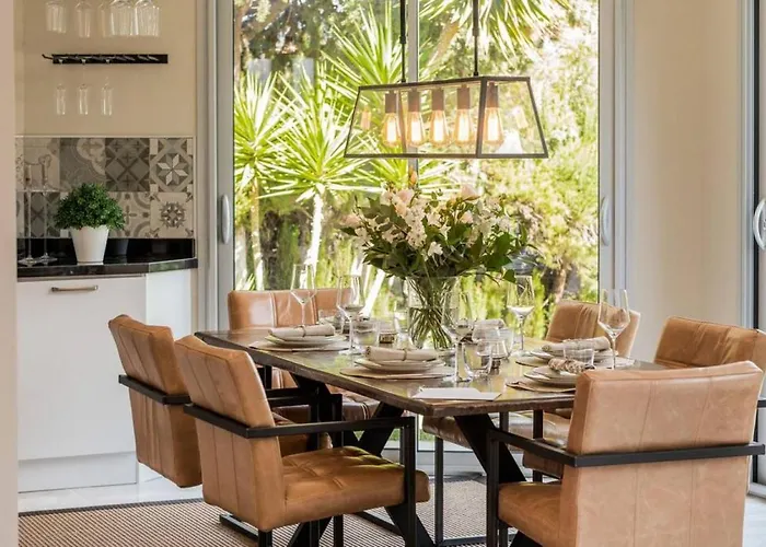 - 3-bedroom With Pool And Mountain View * Marbella