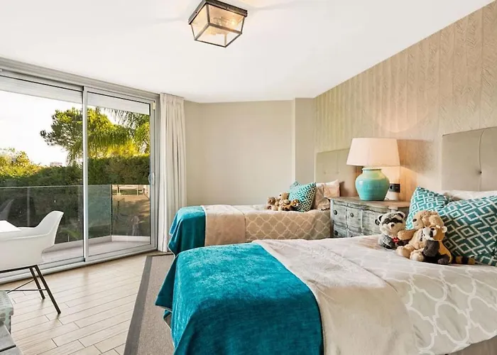 - 3-bedroom With Pool&mountain View * Marbella