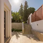 - 3-bedroom With Pool And Mountain View Villa